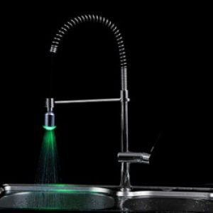 buse du pulvérisateur avec changement de couleur