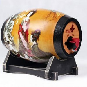 Distributeur de boisson de style classique à motif dessin chinois en bois jaune