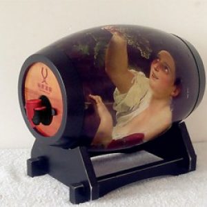 Distributeur de boisson de style classique à motif dessin en bois