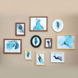 Ensemble de 10 cadres photos de style contemporain en bois naturel , marron , blanc et noir