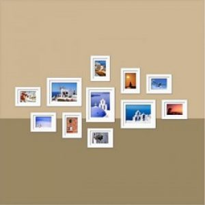 Ensemble de 11 cadres photos de style contemporain en bois blanc