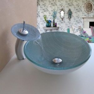 Evier avec robinet cascade en verre trempé orné en bleu ciel