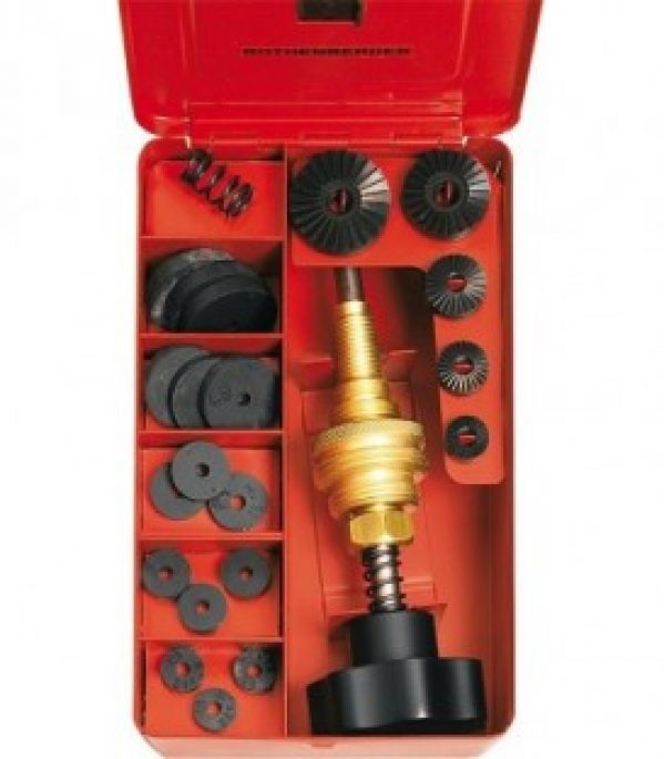 Fraiseuse de robinet d eau dans un coffret en acier feuillete