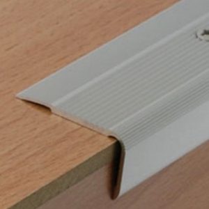 Nez de marche aluminium – pose intérieur et extérieur – Médium 41 V