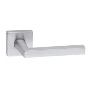 Poignées de porte  sur rosace carrée – Giorgia 169/273 chromé satiné