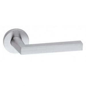 Poignées de porte sur rosaces rondes – Giorgia 169/273 chromé satiné