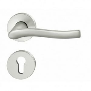 Poignées doubles sur rosaces – aluminium – carré 7 mm – Série 1028