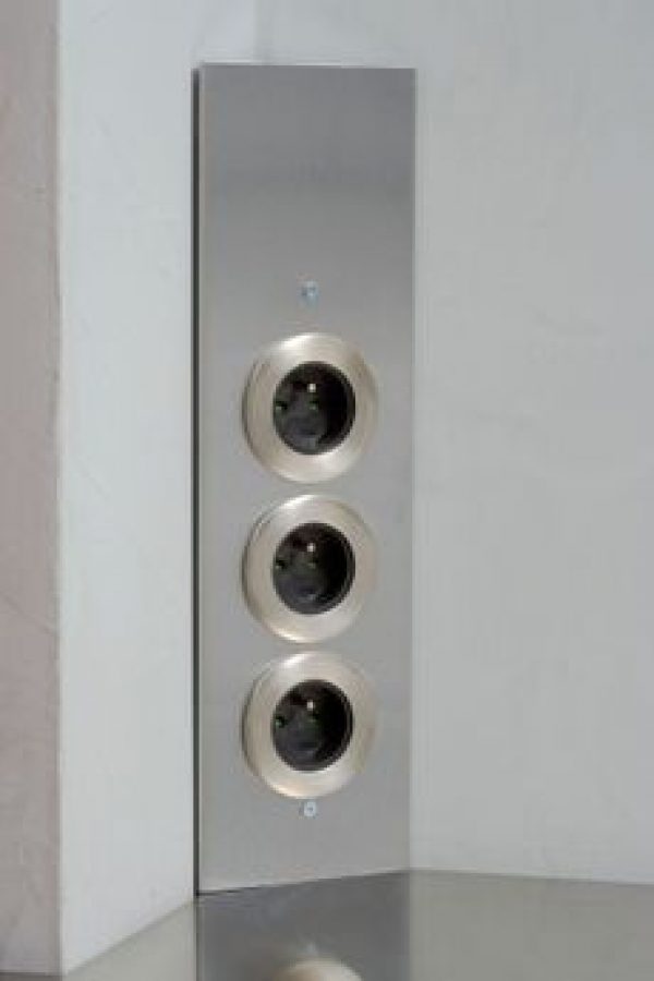 Prise de cuisine – Bloc ESQUINA 3 prises d´angle en Inox brossé