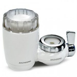 Purificateur d’eau du robinet blanc ( 10.5 x 13.5 x 6.5 cm )