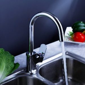 Robinet de cuisine à bec arrondi en laiton massif