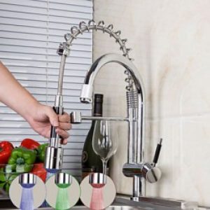 Robinet de cuisine LED (3 couleurs) avec spray démontable, un robinet de style contemporain fini en métal chromé