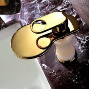 Robinet de lavabo en laiton dorée