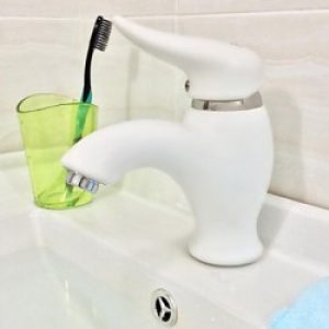 Robinet de lavabo à la forme arrondie en céramique