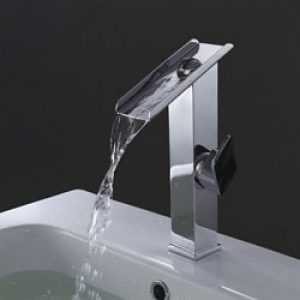 Robinet de lavabo original à bec creux