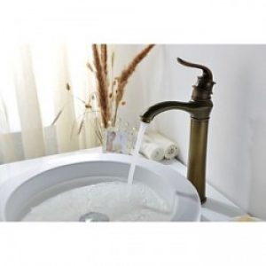 Robinet de lavabo, style traditionnel avec finition en bronze