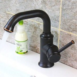 Robinet d&rsquo;évier à design antique, finition en bronze huilé