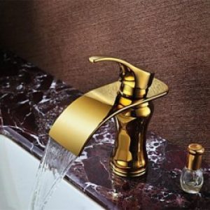 Robinet d&rsquo;évier luxueux couleur dorée muni d&rsquo;une poignée , finition en laiton (Ti-PVD)