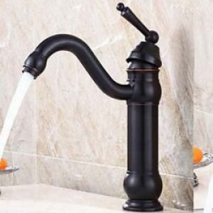 Robinet d&rsquo;évier massif style traditionnel, finition en bronze frotté à l&rsquo;huile
