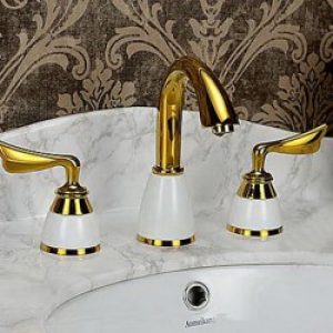 Robinet d&rsquo;évier mélangeur à deux poignées et trois trous d&rsquo;installations