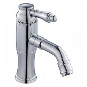 Robinet d&rsquo;évier robuste à poignée unique, une finition en laiton pour un style antique