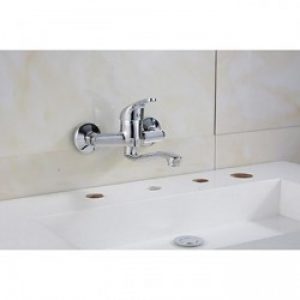 Robinet salle de bain mélangeur (montage murale) fini en chrome, un robinet de style contemporain muni d’une poignée unique