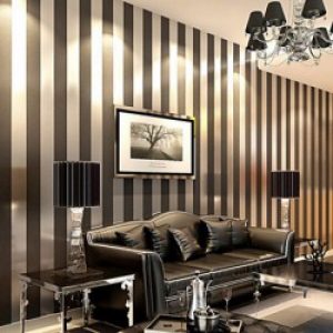 Rouleau de papier peint contemporain et intissé avec des bandes rayées