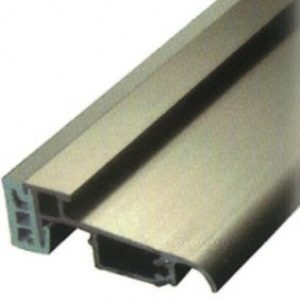 Seuil aluminium argent pour porte et porte-fenêtre PVC – 6 m