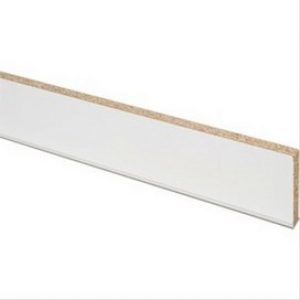 Plinthe – Meuble de cuisine mélaminé blanc