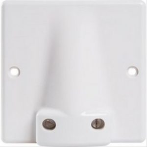 Sortie de câbles Ø17 à 19mm pour plintes 95x95mm Saillie Legrand 031490