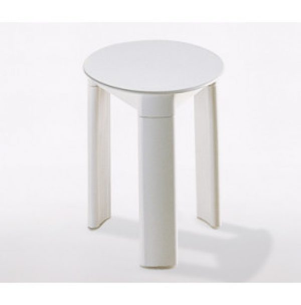 TABOURET EN RÉSINE BLANCHE TROIS JAMBES