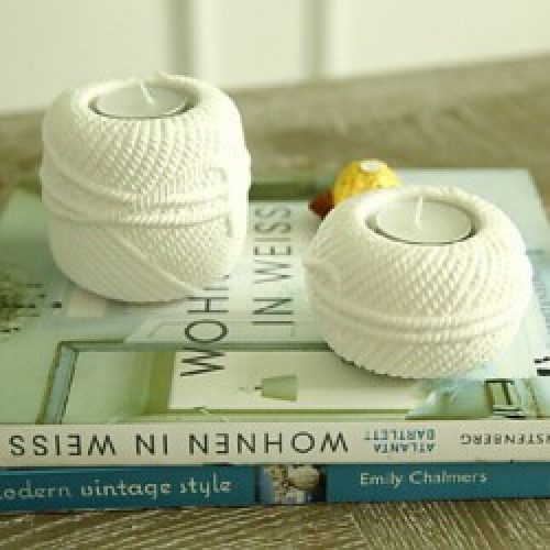 Bougeoir Chandelier en céramique sus forme de pelote de laine, couleur blanche