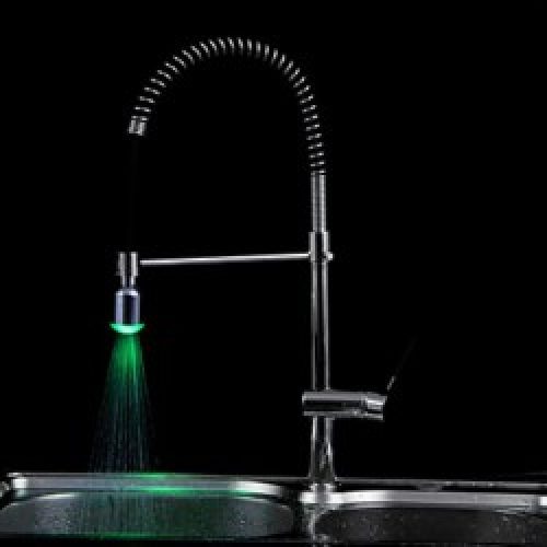 buse du pulvérisateur avec changement de couleur