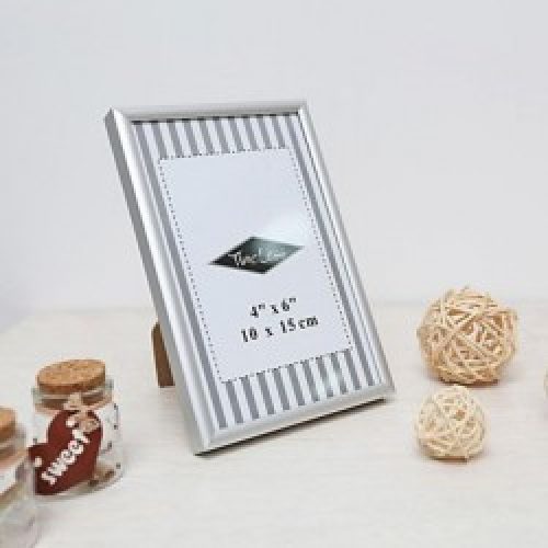 Cadre photo de style moderne en acrylique et aluminium