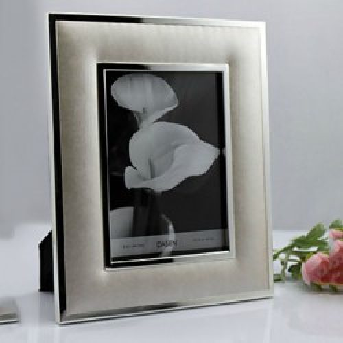 Cadre photo rectangulaire de style moderne en métal