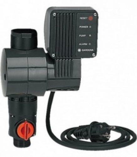 Commutateur electronique a pression avec protection contre la marche a sec