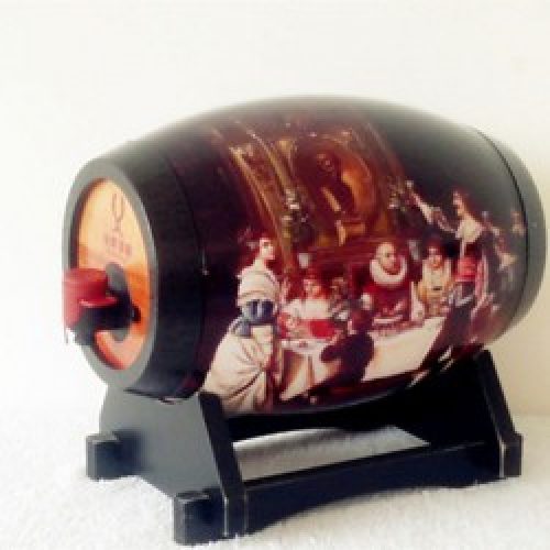 Distributeur de boisson de style classique à motif dessin en bois