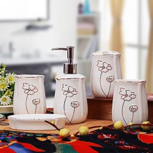 Ensemble d&rsquo;accessoires de salle bain formé de 5 pièces en céramique