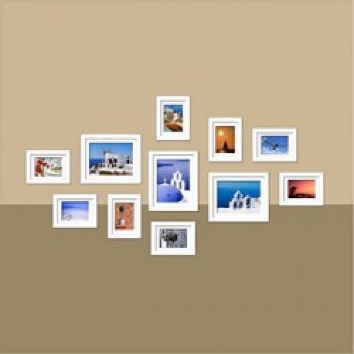 Ensemble de 11 cadres photos de style contemporain en bois blanc