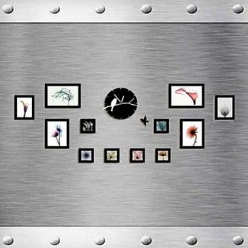 Ensemble de 12 cadres photos de style moderne en bois et acrylique avec horloge murale