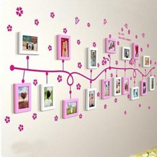 Ensemble de 17 cadres photos de style contemporain en bois blanc et rose avec décoration murale