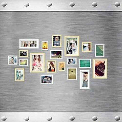 Ensemble de 20 cadres photos de style moderne en bois naturel et blanc