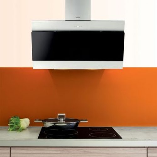 Hotte cuisine Silverline murale UNZI  inox et verre noir 90 cm