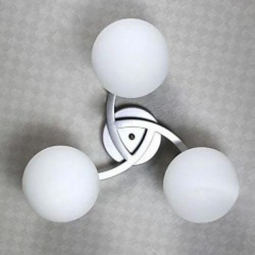 Plafonnier moderne avec 3 lumières rondes