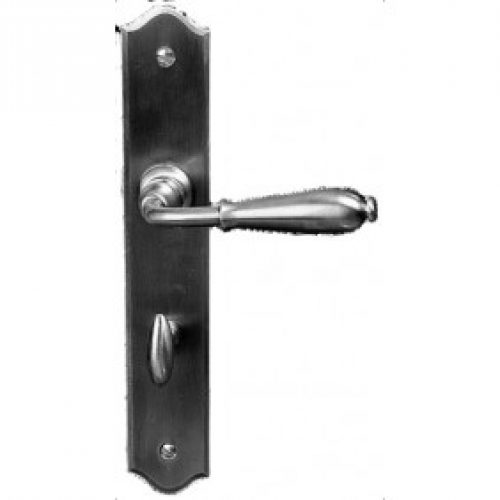 Poignées de porte sur plaque – fer patiné patiné – Nevers