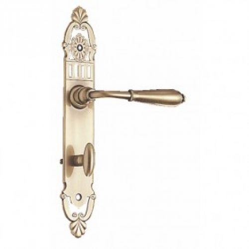 Poignées de porte sur plaques – laiton patiné – Mansart