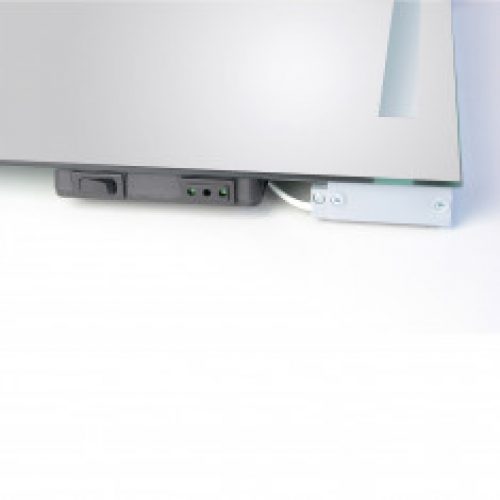 Prise de courant et interrupteur – Koh-i-Noor CB2