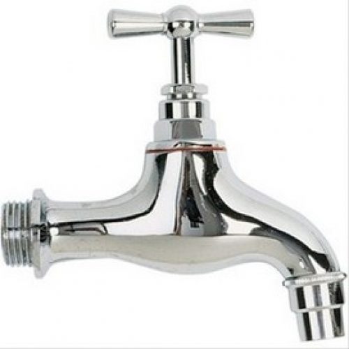 Robinet à bec avec brise jet poli