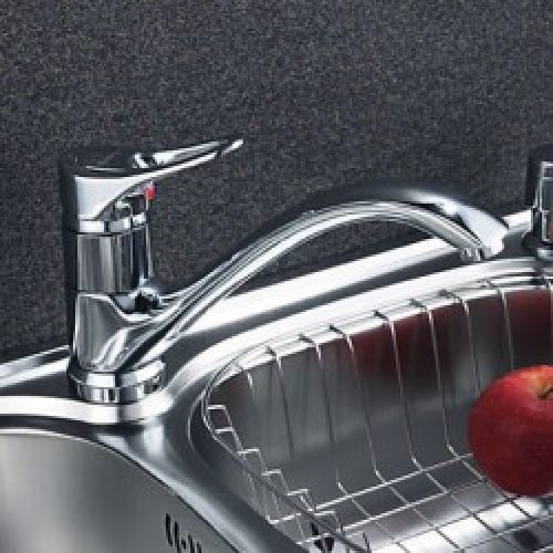 Robinet de cuisine contemporain en laiton massif à bec tournante