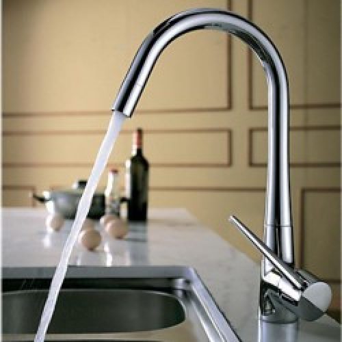 Robinet de cuisine mélangeur muni d’une seule poignée, un robinet à poignée unique de style moderne