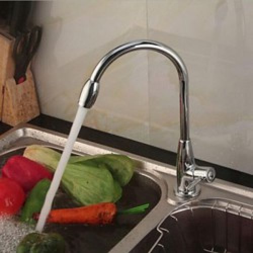Robinet de cuisine rotatif fini en chrome pour un style simple et contemporain